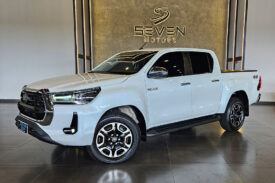 TOYOTA HILUX 2.8 D-4D TURBO DIESEL CD SRX 4X4 AUTOMÁTICO 2024