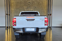 TOYOTA HILUX 2.8 D-4D TURBO DIESEL CD SRX 4X4 AUTOMÁTICO 2024