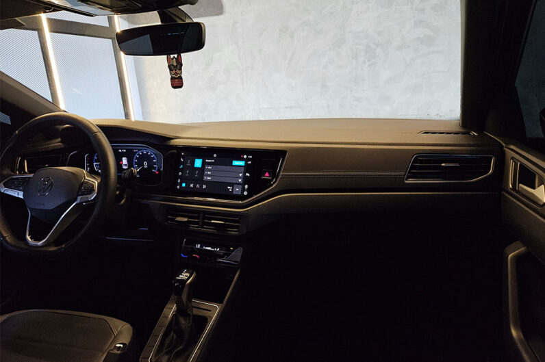 VOLKSWAGEN NIVUS 1.0 200 TSI TOTAL FLEX HIGHLINE AUTOMÁTICO 2024