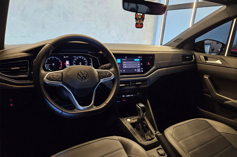 VOLKSWAGEN NIVUS 1.0 200 TSI TOTAL FLEX HIGHLINE AUTOMÁTICO 2024