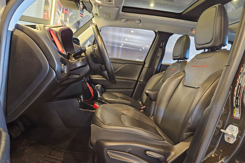 JEEP RENEGADE 2.0 16V TURBO DIESEL TRAILHAWK 4P 4X4 AUTOMÁTICO 2019