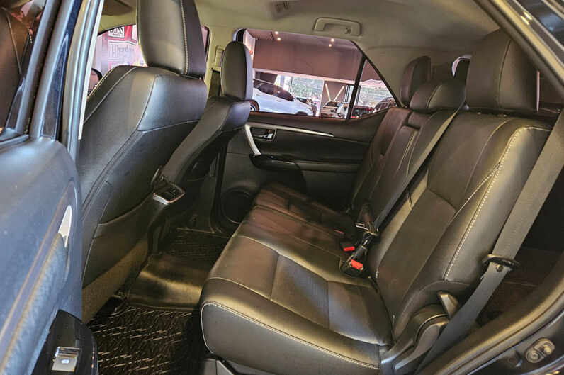 TOYOTA HILUX SW4 2.8 D-4D TURBO DIESEL SRX 7L 4X4 AUTOMÁTICO 2022