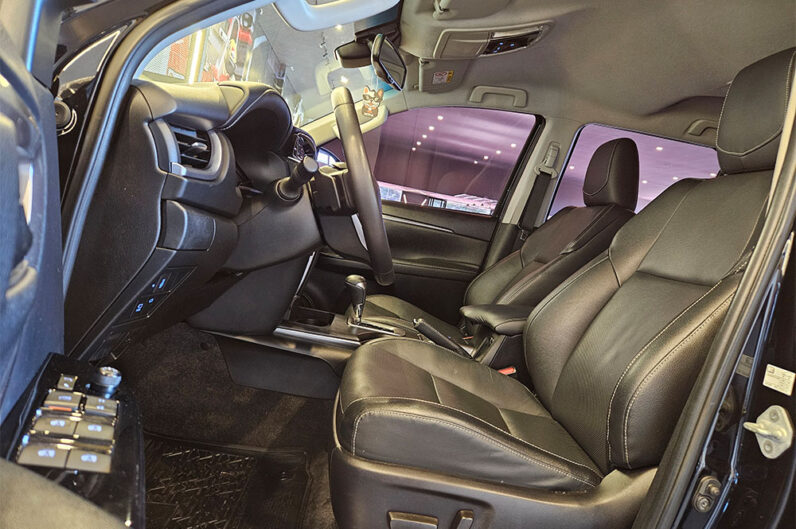 TOYOTA HILUX SW4 2.8 D-4D TURBO DIESEL SRX 7L 4X4 AUTOMÁTICO 2022