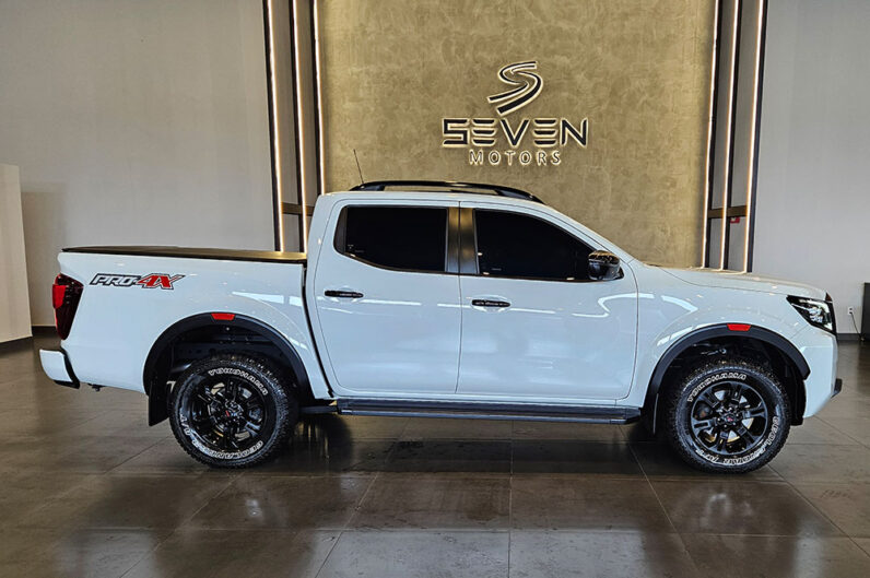 NISSAN FRONTIER 2.3 16V TURBO DIESEL PRO4X CD 4X4 AUTOMÁTICO 2023
