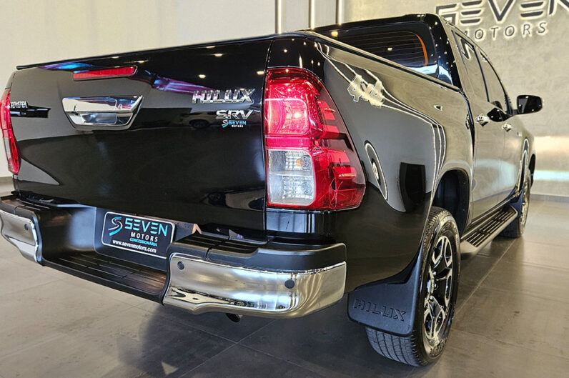 TOYOTA HILUX 2.8 D-4D TURBO DIESEL CD SRV 4X4 AUTOMÁTICO 2022