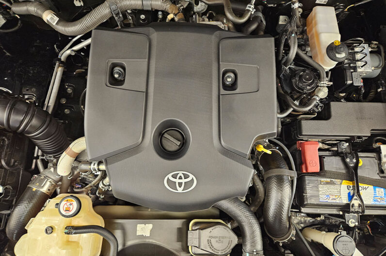 TOYOTA HILUX 2.8 D-4D TURBO DIESEL CD SRV 4X4 AUTOMÁTICO 2022