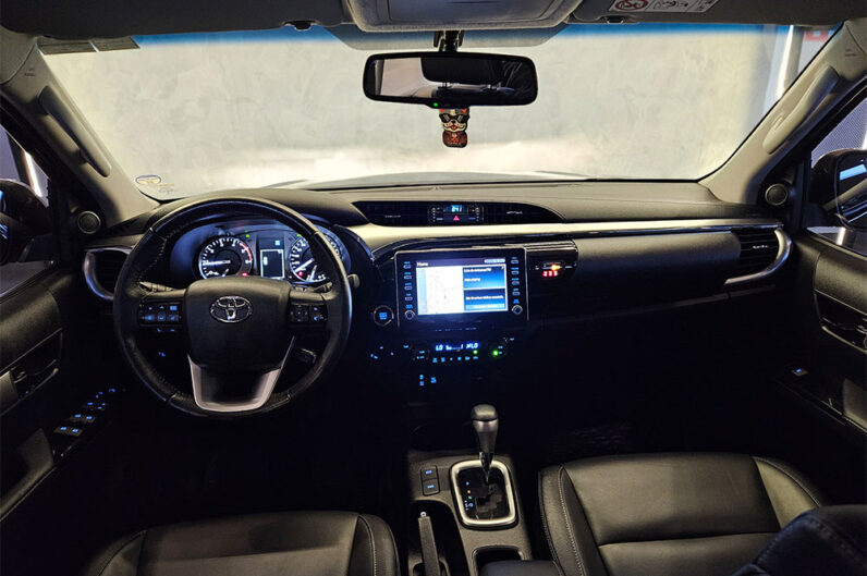 TOYOTA HILUX 2.8 D-4D TURBO DIESEL CD SRV 4X4 AUTOMÁTICO 2022