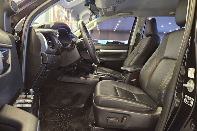 TOYOTA HILUX 2.8 D-4D TURBO DIESEL CD SRV 4X4 AUTOMÁTICO 2022