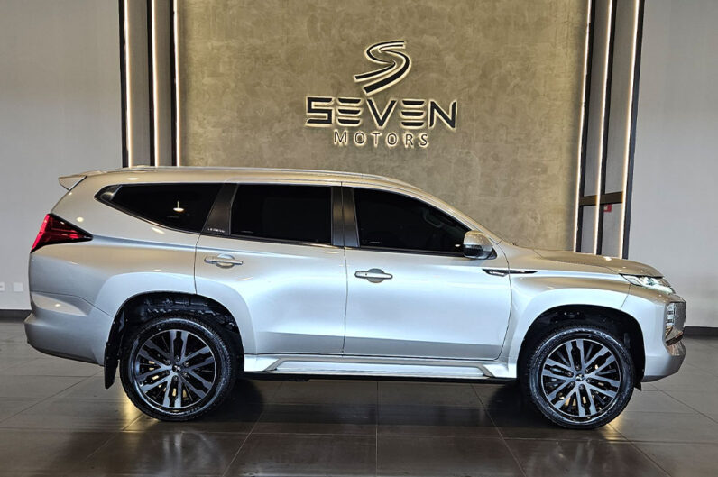 MITSUBISHI PAJERO SPORT 2.4 16V MIVEC TURBO DIESEL LEGEND AWD AUTOMÁTICO 2024
