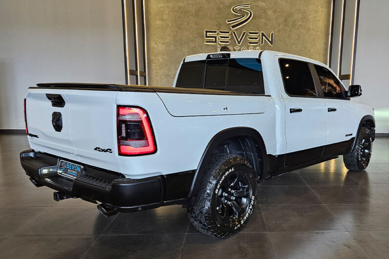 RAM 1500 5.7 V8 GASOLINA REBEL CD 4X4 AUTOMÁTICO 2023