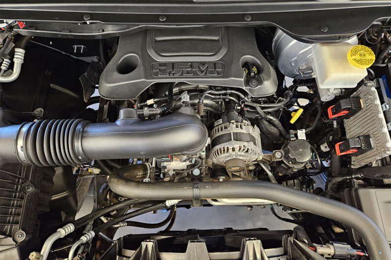 RAM 1500 5.7 V8 GASOLINA REBEL CD 4X4 AUTOMÁTICO 2023