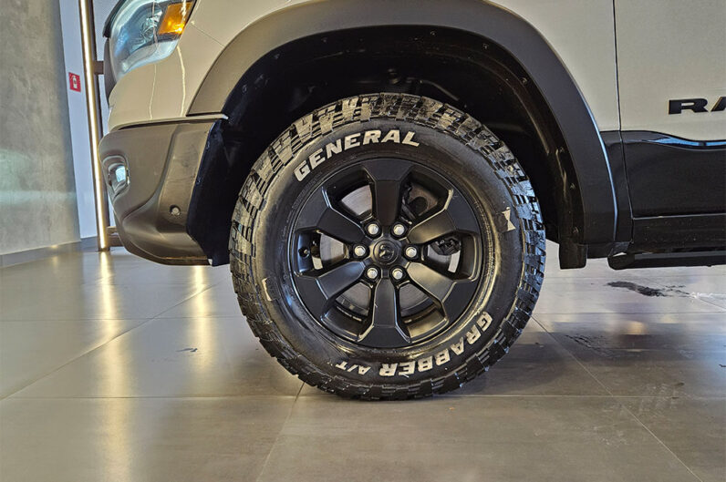 RAM 1500 5.7 V8 GASOLINA REBEL CD 4X4 AUTOMÁTICO 2023