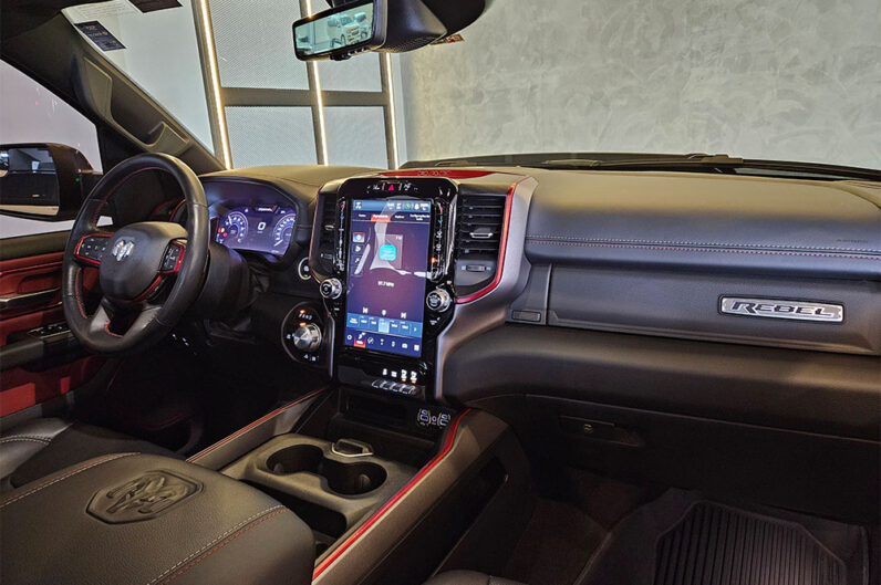 RAM 1500 5.7 V8 GASOLINA REBEL CD 4X4 AUTOMÁTICO 2023