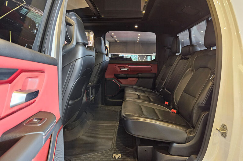 RAM 1500 5.7 V8 GASOLINA REBEL CD 4X4 AUTOMÁTICO 2023