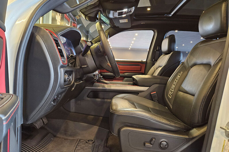 RAM 1500 5.7 V8 GASOLINA REBEL CD 4X4 AUTOMÁTICO 2023