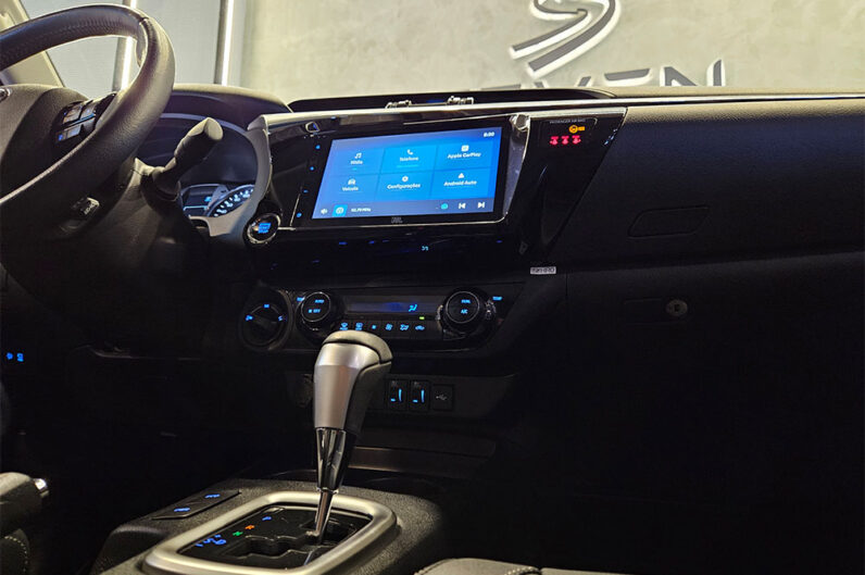 TOYOTA HILUX 2.8 D-4D TURBO DIESEL CD SRX 4X4 AUTOMÁTICO 2024