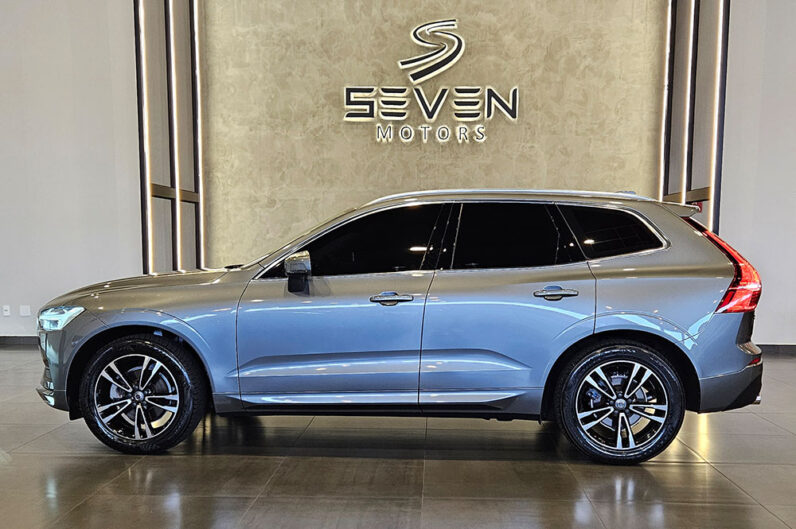 VOLVO XC60 2.0 T5 GASOLINA MOMENTUM AWD GEARTRONIC 2020