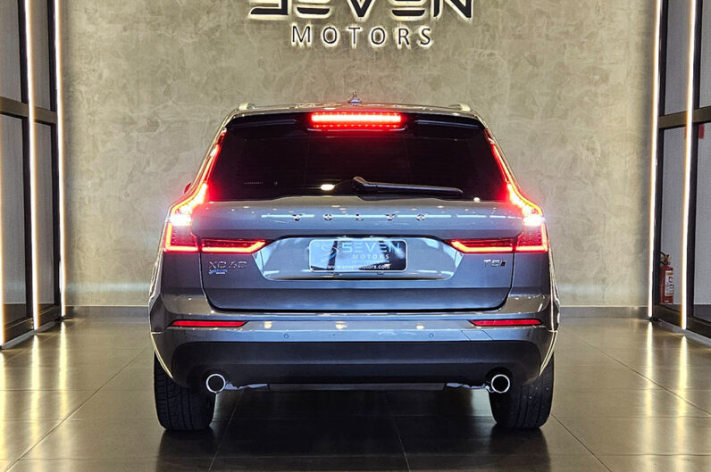 VOLVO XC60 2.0 T5 GASOLINA MOMENTUM AWD GEARTRONIC 2020