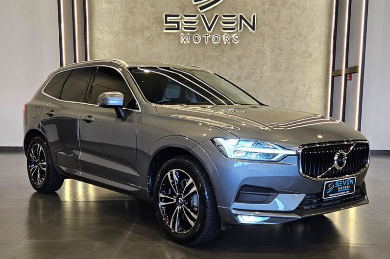 VOLVO XC60 2.0 T5 GASOLINA MOMENTUM AWD GEARTRONIC 2020